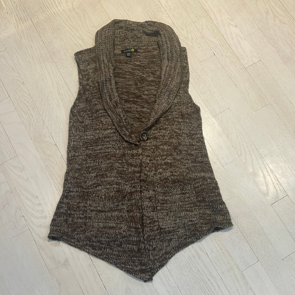 Button sweater vest